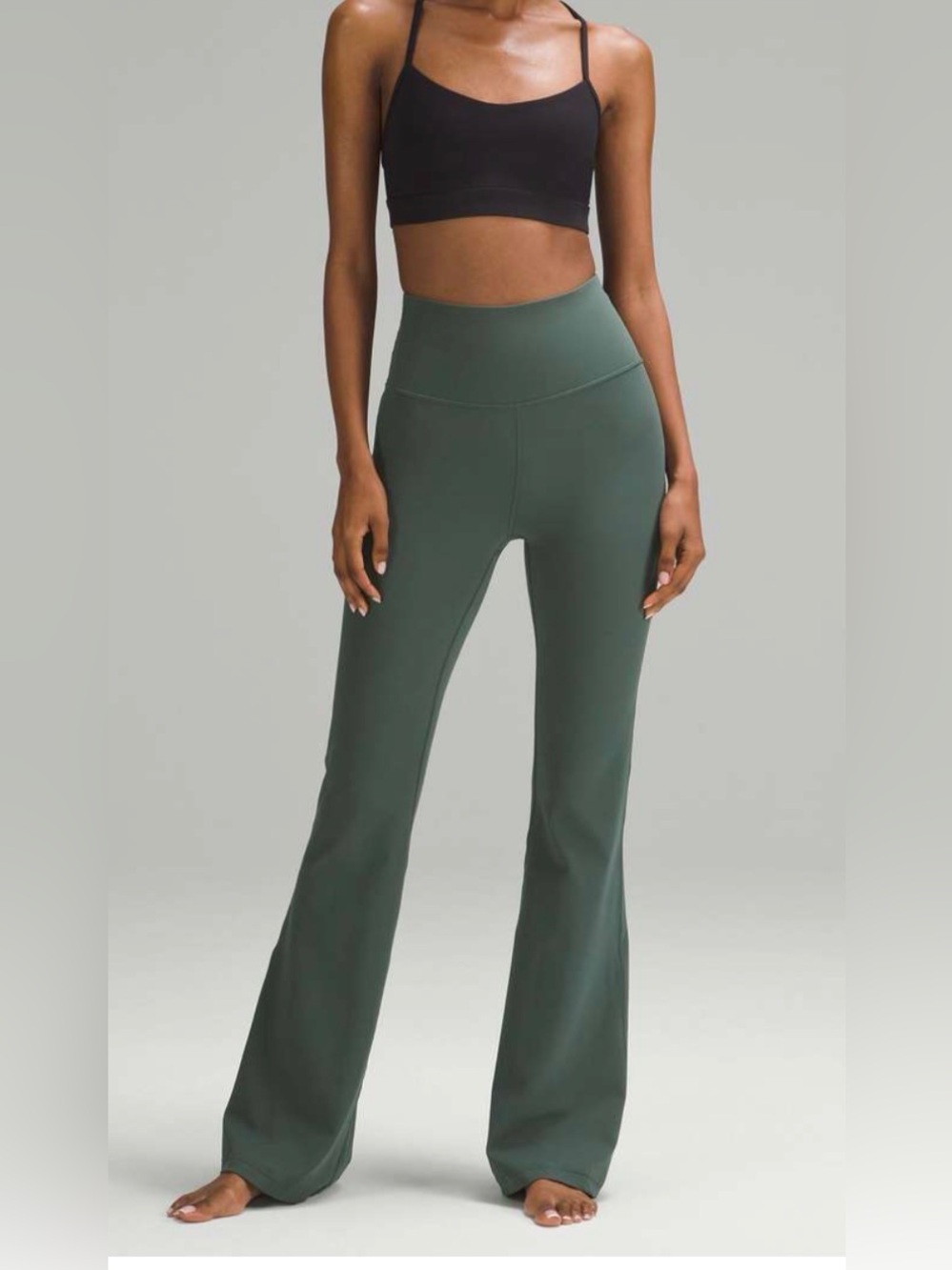 Lululemon Groove Flared Pant 30” Inseam SZ. 6
Dark Forest Green EUC